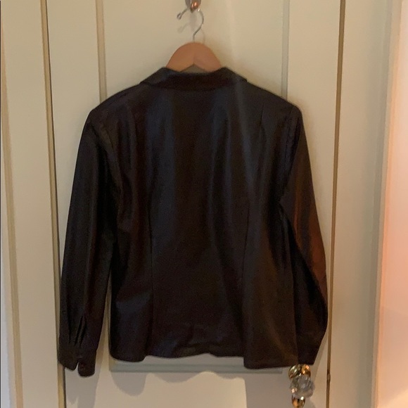 Buttery soft leather shirt jacket - Picture 4 of 4